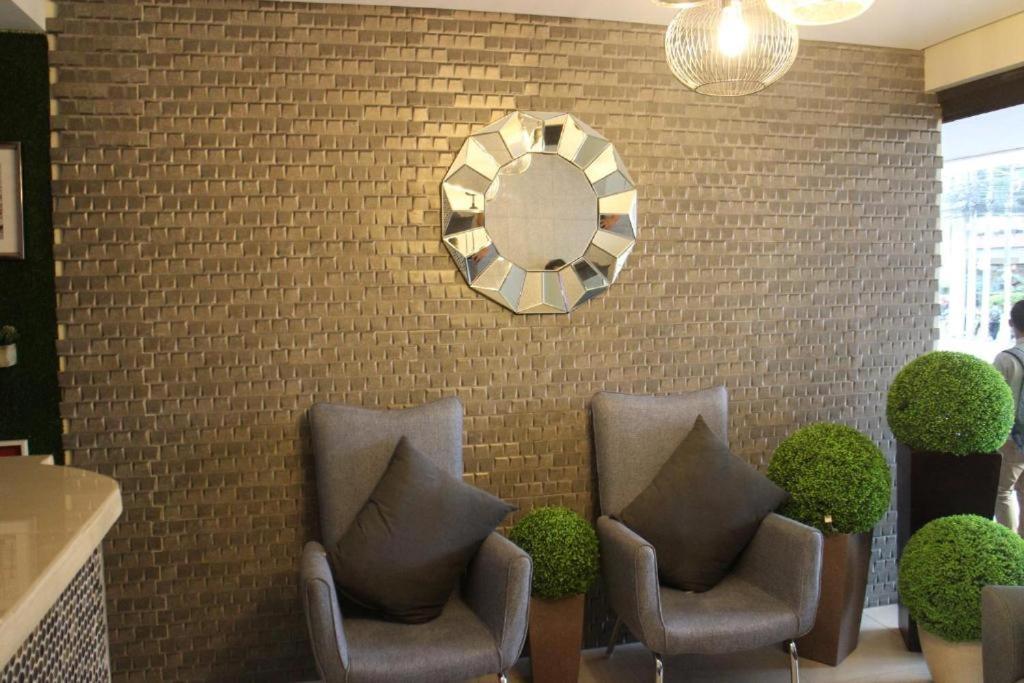 Urban Hostel Pasig City Buitenkant foto
