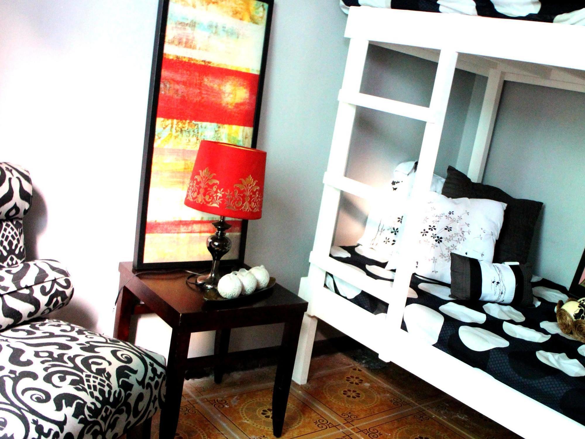 Urban Hostel Pasig City Buitenkant foto
