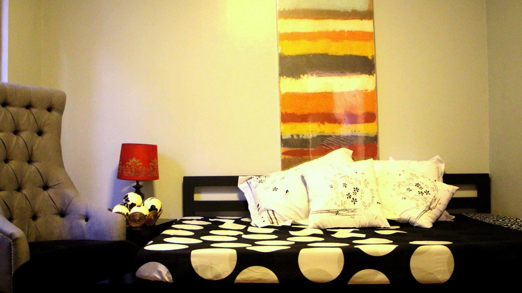 Urban Hostel Pasig City Buitenkant foto