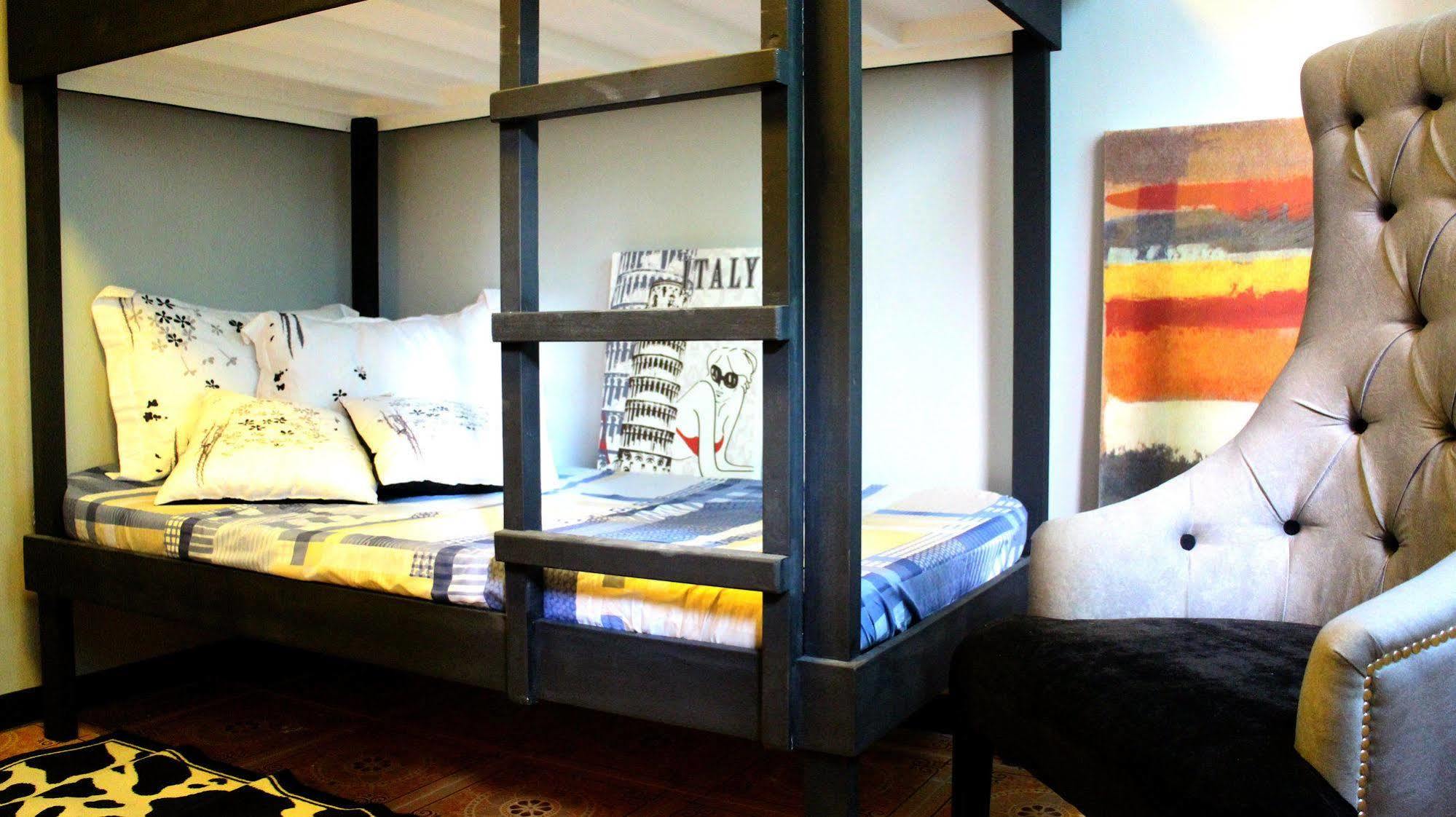 Urban Hostel Pasig City Buitenkant foto